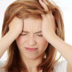 Стремительное снижение показателей общего давления и сильная головная боль